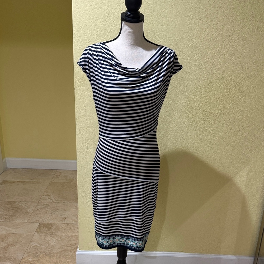 Max Studio Striped Cap Sleeve Dress medium casual comfort flattering feminine